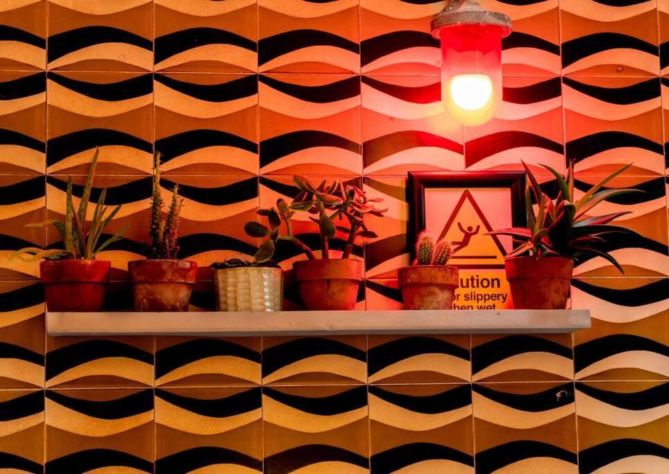 The Jazz Quarters, Southsea'S Hidden Gem Apartment พอร์ตสมัธ ภายนอก รูปภาพ